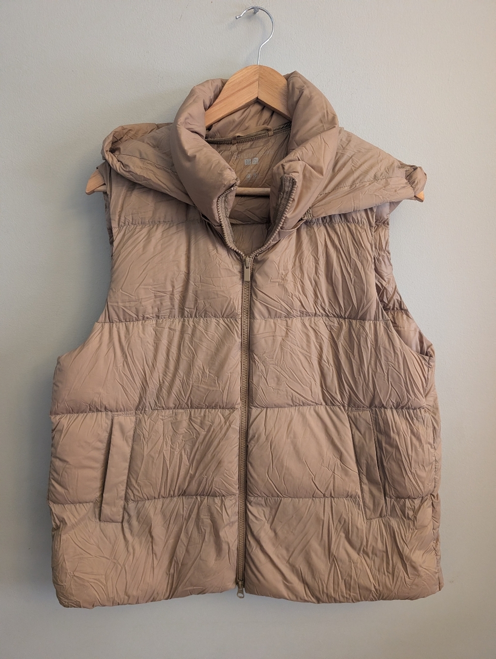 UniQlo Down Tan Puffer Vest Size L